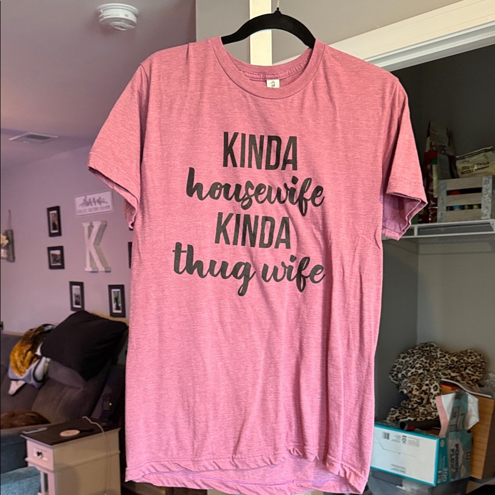Women’s M Pink Graphic T-Shirt